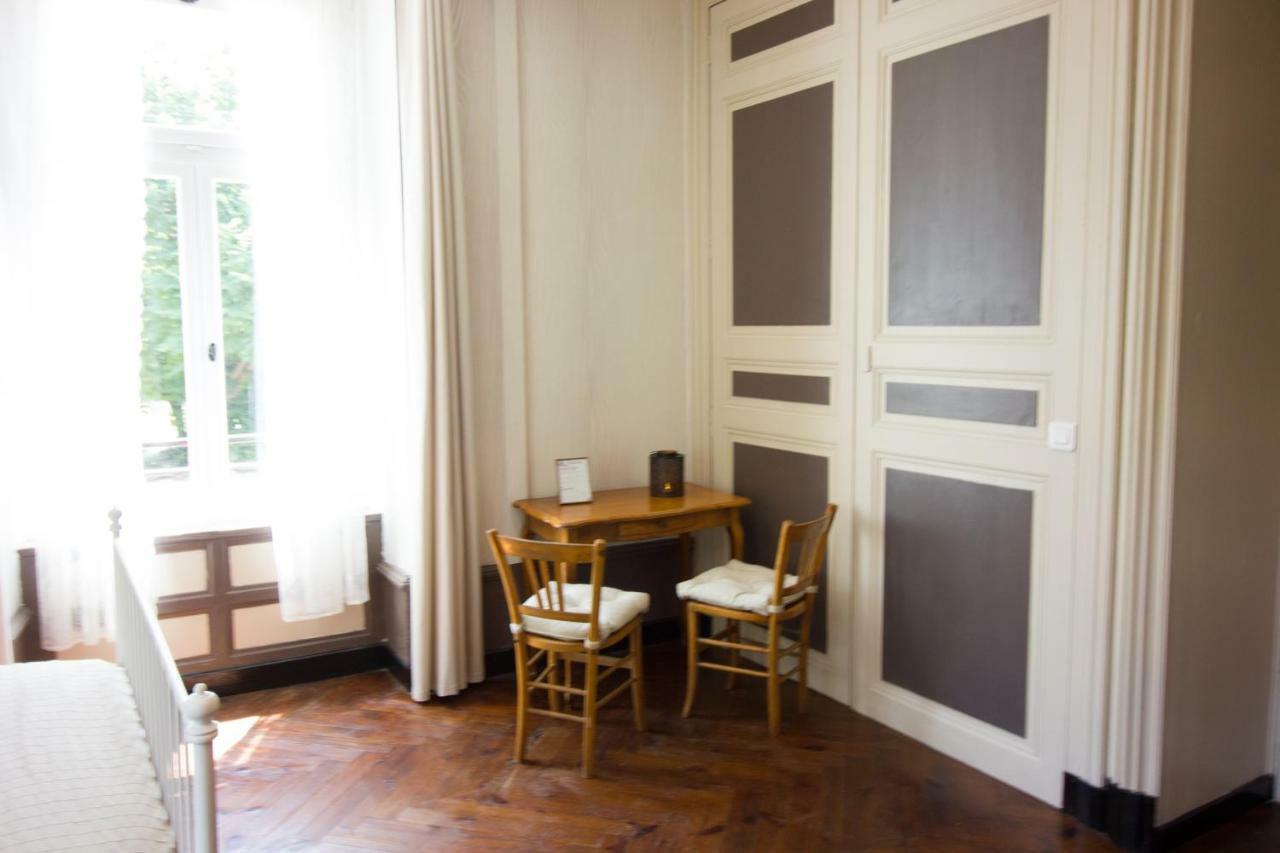 Domaine Des Lilas Couette-café *